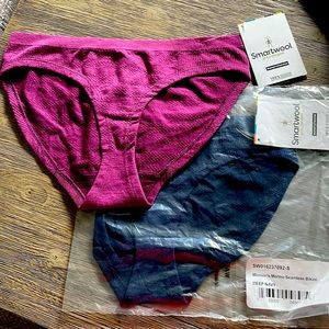 NWT 2 Pairs!! Smartwool S Merino Seamless Bikini underwear Sangria and Deep Navy
